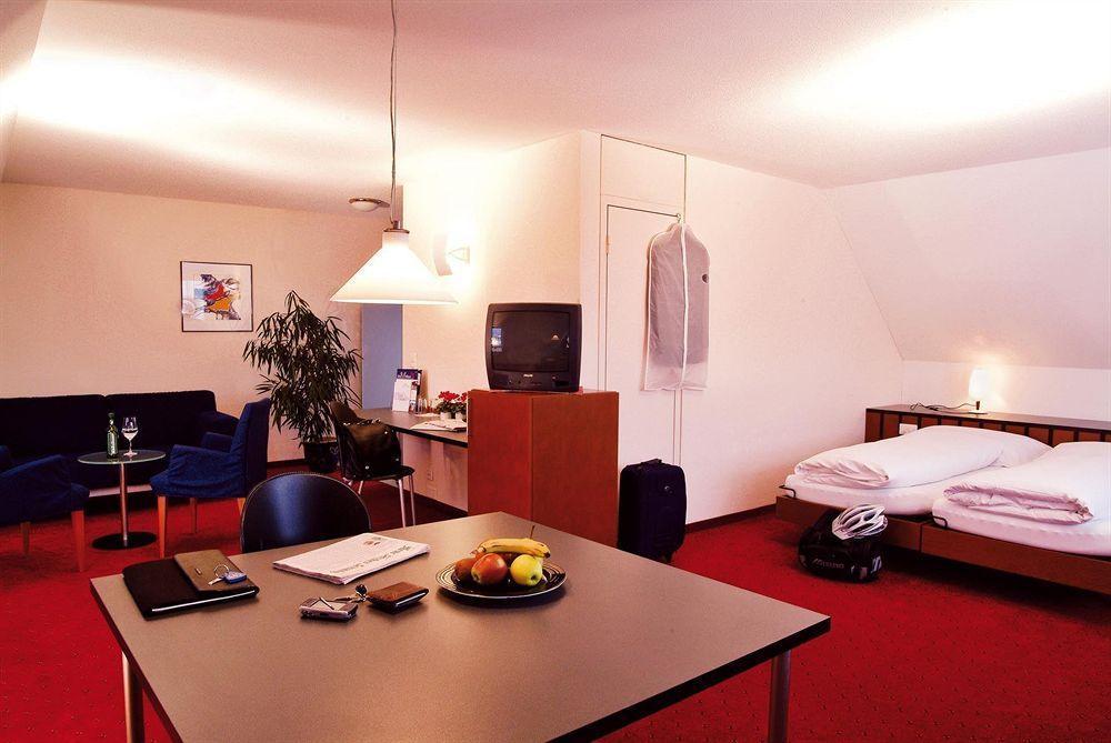 Bettlach Hotel Urs Und Viktor חדר תמונה